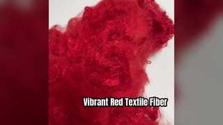 เส้นใยโพลีเอสเตอร์หลักสีแดงทึบ 2.78D × 38 มม. ไฟเบอร์เครื่องแบบสียืดหยุ่นสูงสำหรับโรงงานสิ่งทอ