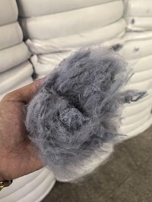 ราคาดี การป้องกัน UV สายใยพอลิเอสเตอร์รีไซเคิล 2.5D 51mm สีเทาน้ํา ออนไลน์