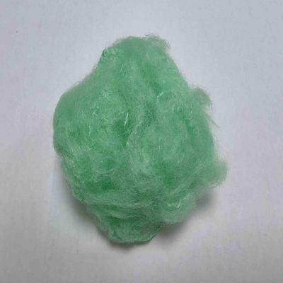 ราคาดี สายใยพอลิเอสเตอร์รีไซเคิล PET สายใยพอลิเอสเตอร์ 51 มม สีเขียว PSF สําหรับของเล่นเต็ม ออนไลน์