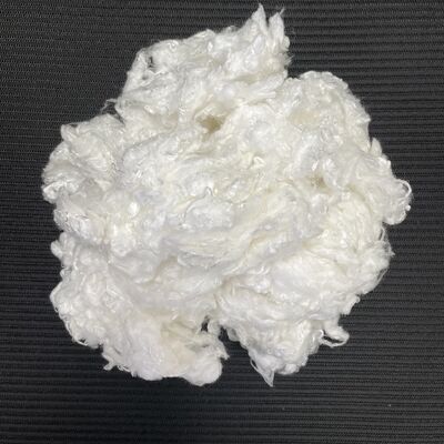 ราคาดี สายใยเซลลูโลส Lyocell สายใย FR สูงอ่อน 1.33D*38MM สายใยทนทานไฟที่ยั่งยืนสําหรับโรงแรม ออนไลน์
